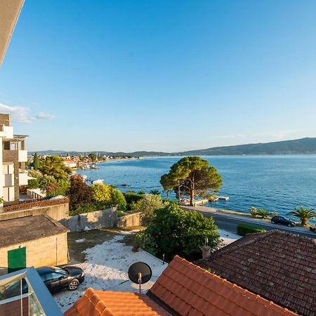 Villa Providenca Apartments Tivat Bagian luar foto